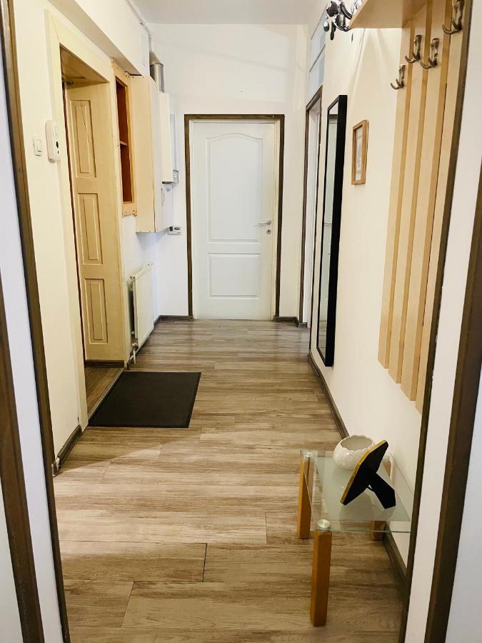 Postavarului Apartment ブラショフ エクステリア 写真
